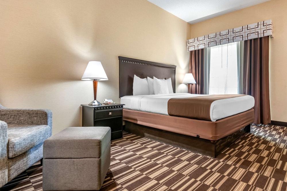 Best Western Plus Victor Inn & Suites Exterior photo