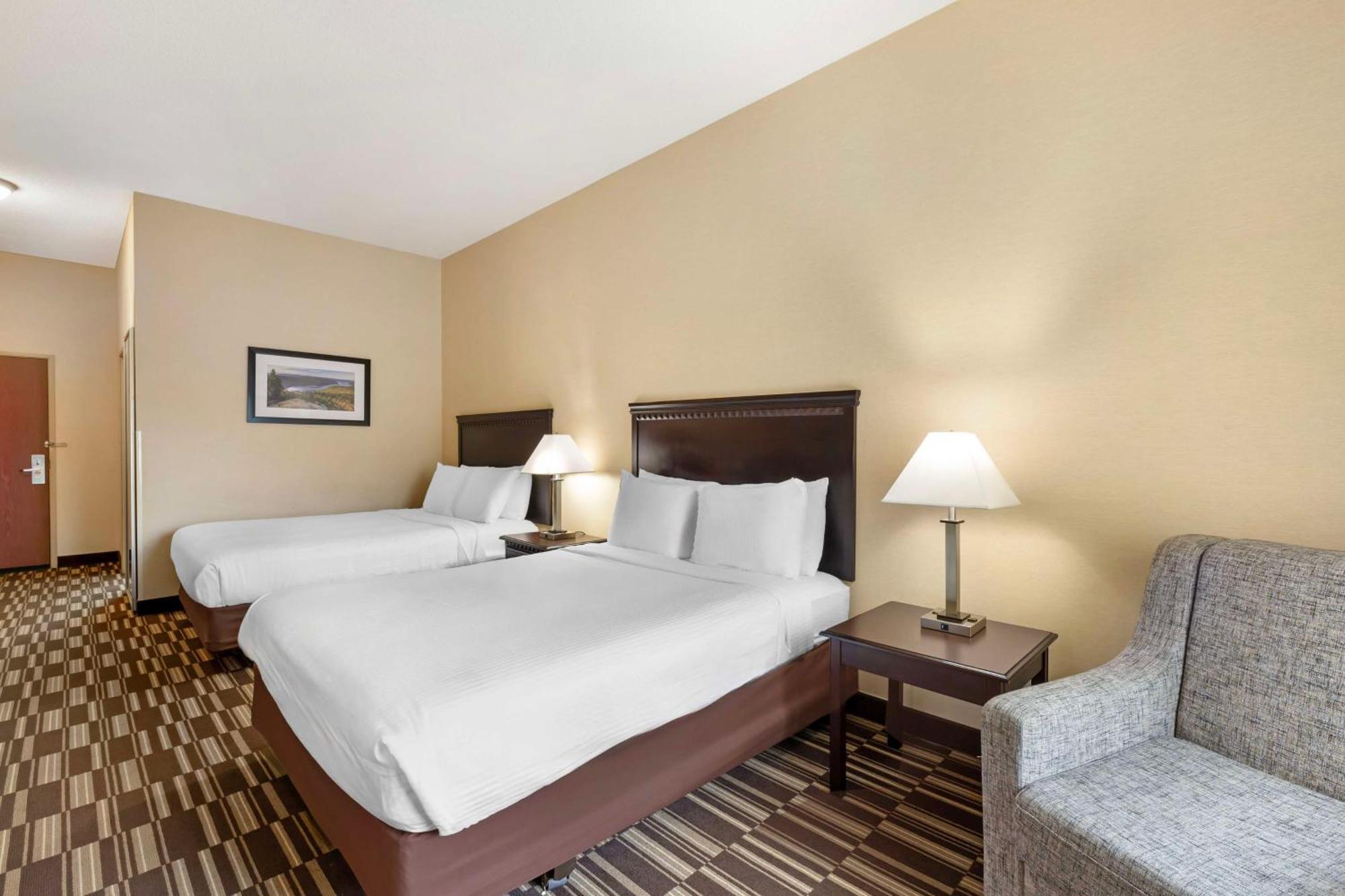 Best Western Plus Victor Inn & Suites Exterior photo